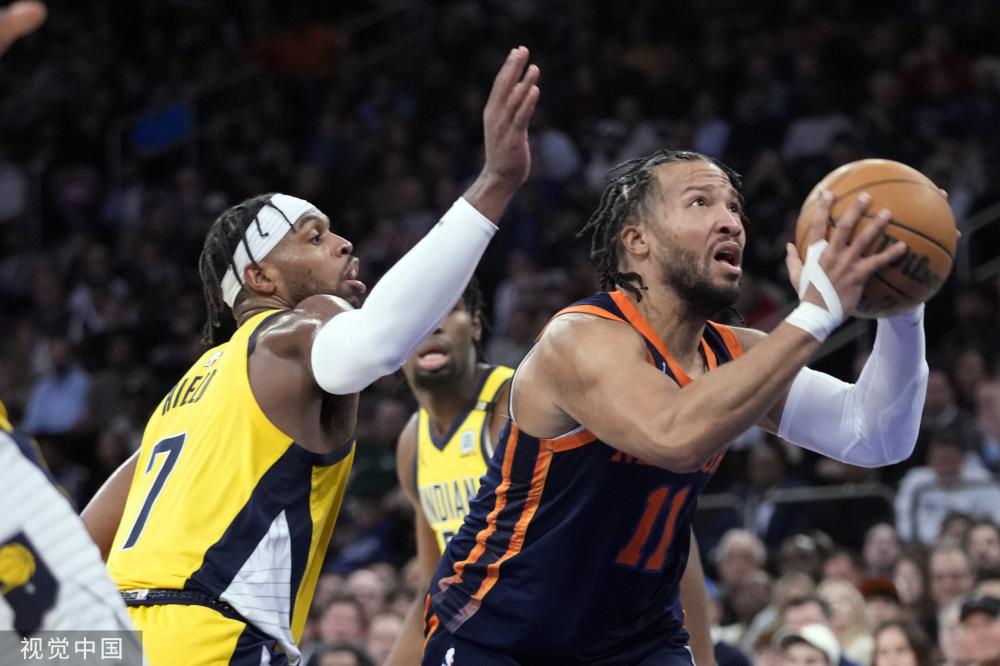 中场球员在 中场球员在